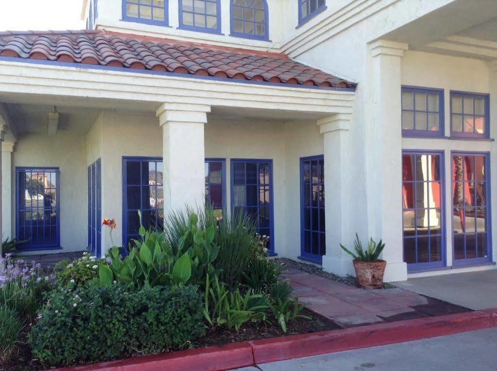 Motel 6 Hemet Bagian luar foto